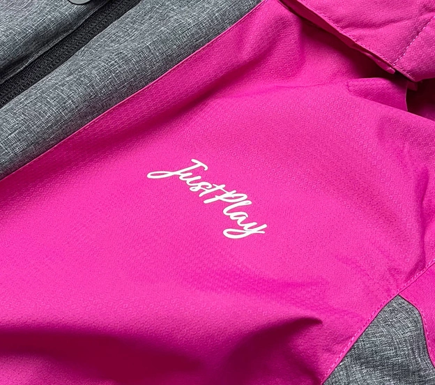 DAMSKA KURTKA ZIMOWA Z PASEM ŚNIEŻNYM SZARO-RÓŻOWA (B2390)