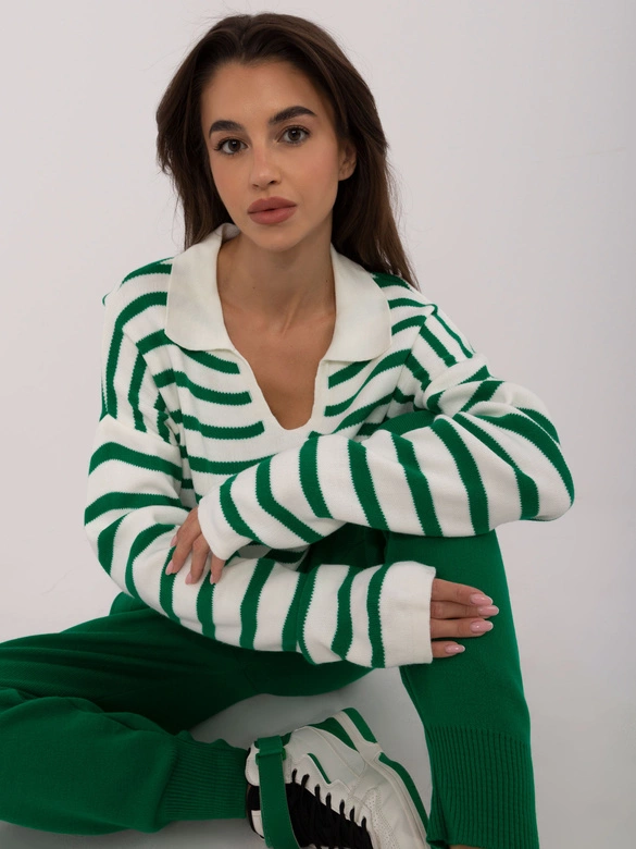 Dzianinowy komplet w paski zielony/ecru (0610)