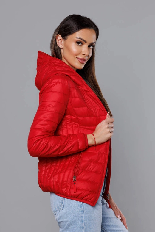 Pikowana kurtka damska z kapturem czerwona (B0123-4)