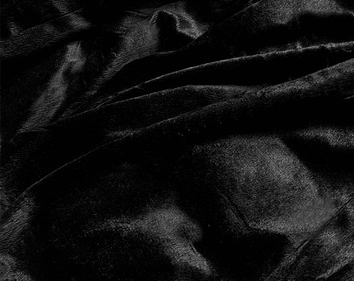 Puchowa zimowa kurtka damska czarna (2M-051)