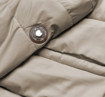 Puchowa kurtka zimowa damska beżowa (CAN-865)