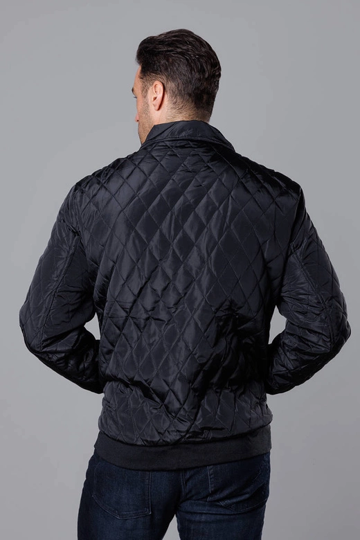 Pikowana kurtka męska z kołnierzem czarna (58M13080-392)