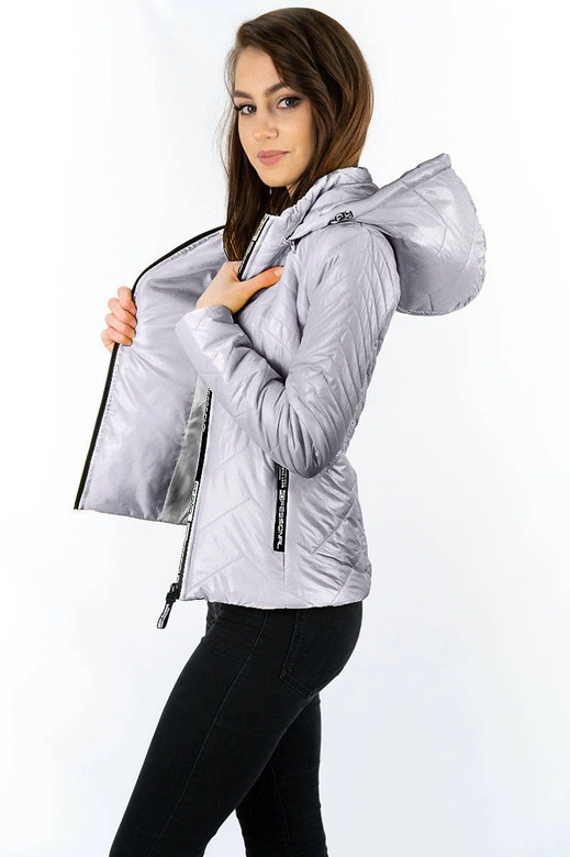 Krótka pikowana kurtka damska z kapturem szara (b9566)
