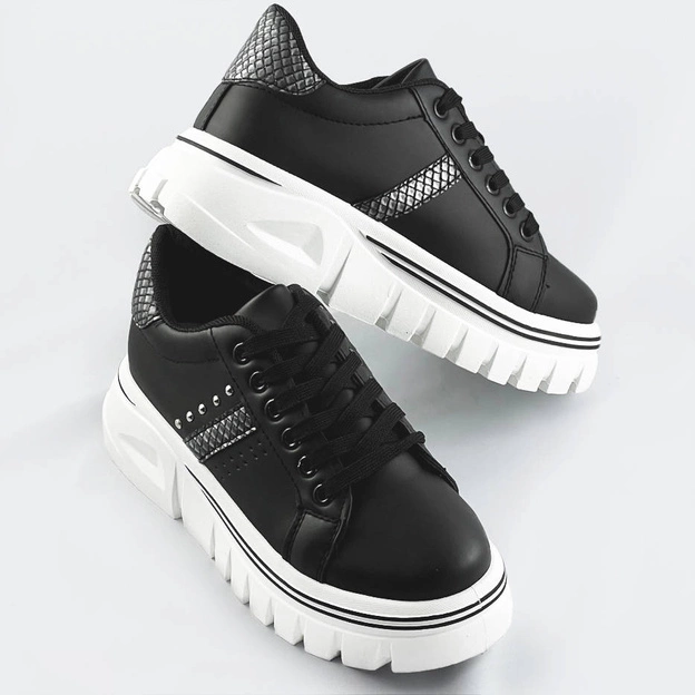 Damskie sneakersy na traktorowej podeszwie czarne (88-25)