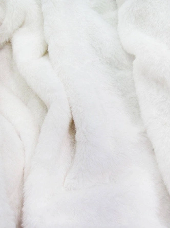 DAMSKA KURTKA JEANSOWA Z FUTRZANĄ PODPINKĄ NIEBIESKO - BIAŁA (T2870)