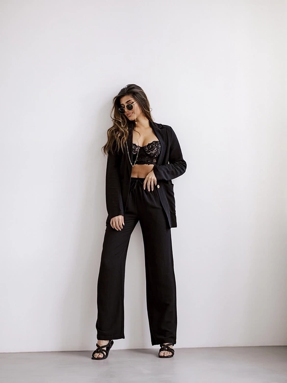 Damski garnitur z lnem czarny (VE48)