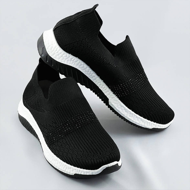 Ażurowe buty damskie z cyrkoniami czarne (c1057)