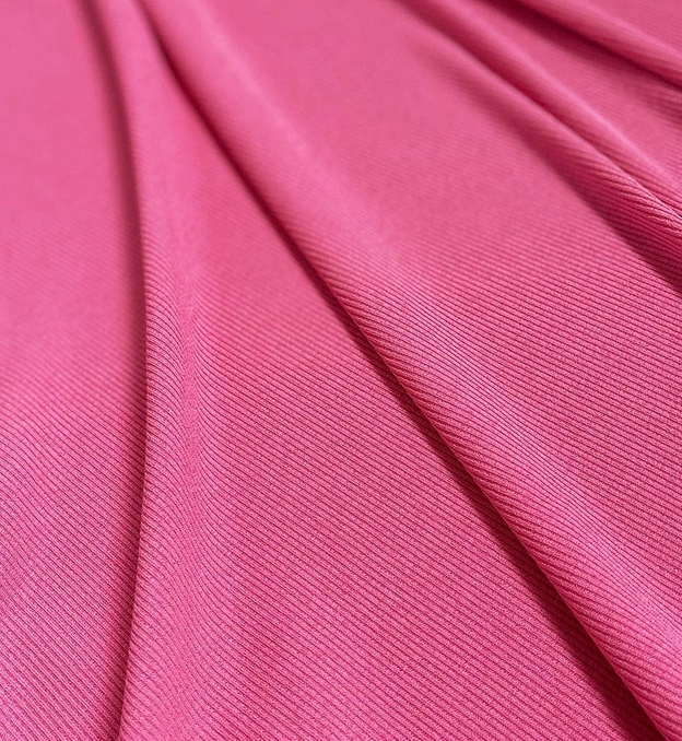 SUKIENKA Z OPUSZCZANYM RAMIENIEM RÓŻOWA (667ART)