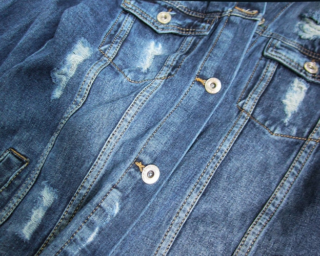 DŁUGA DAMSKA KURTKA JEANSOWA OVERSIZE NIEBIESKA (C089)