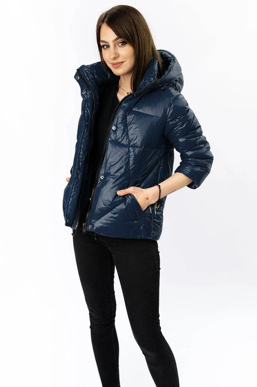 Damska kurtka pikowana z odpinanym kapturem granatowa (7564)