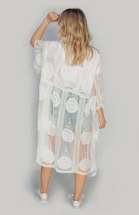 DŁUŻSZA HAFTOWANA NARZUTKA BIAŁA (591ART)