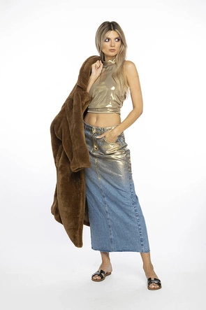 Pluszowy płaszcz damski oversize Ann Gissy brązowy (AG1-J9172)