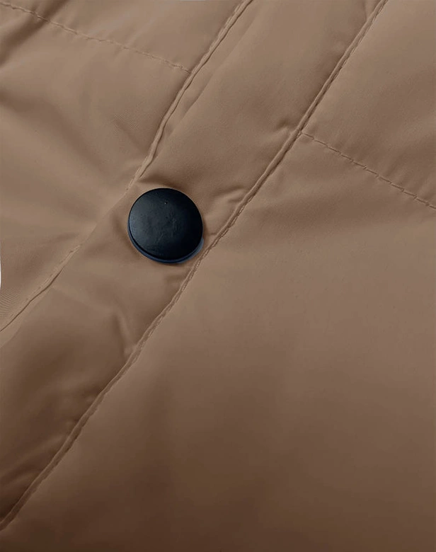 Puchowa kamizelka damska ze stójką ciemny beż (5M3150-84)