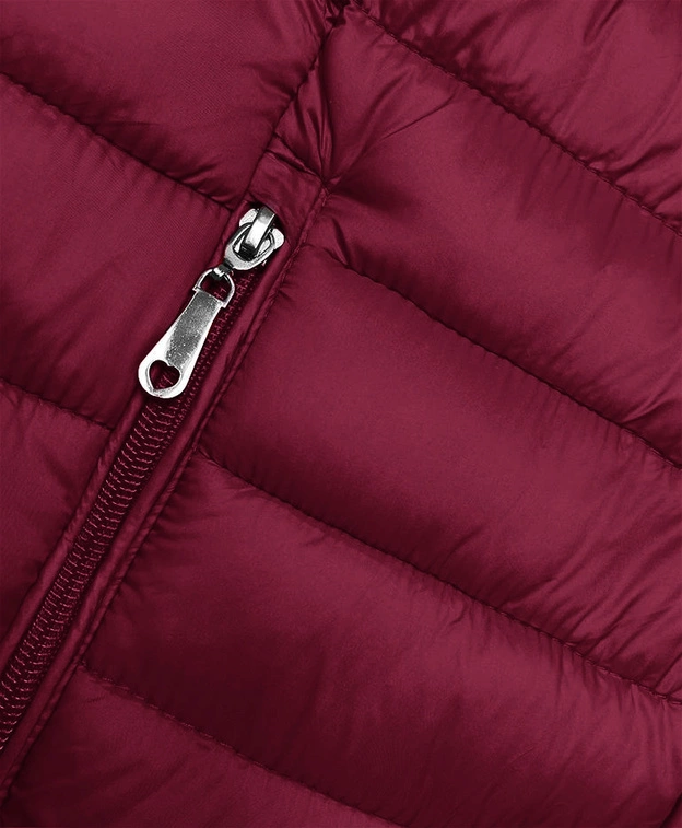 Pikowana kurtka damska ze stójką bordowa (16M9111-06)