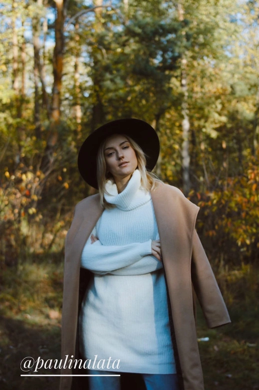 DŁUGI PŁASZCZ WIĄZANY PASKIEM BEŻOWY (7981)