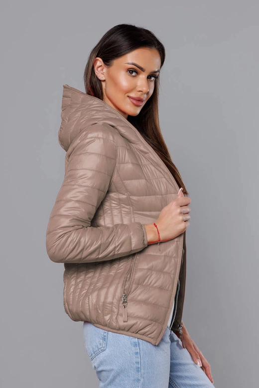 Pikowana kurtka damska z kapturem beżowa (B0123-46)