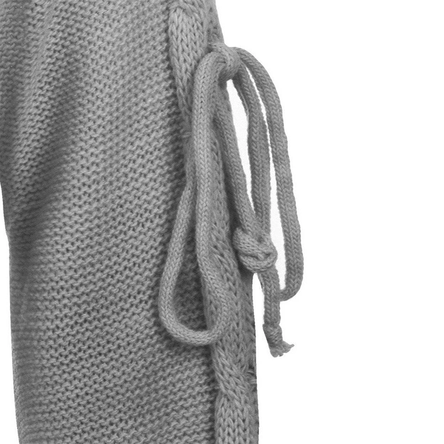 SWETER WIĄZANY NA RAMIONACH JASNOSZARY (113ART)