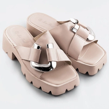 DAMSKIE KLAPKI NA TRAKTOROWEJ PODESZWIE BEŻOWE (AE109)