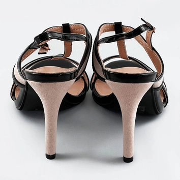 Sandały damskie z łączonych materiałów czarno-beżowe (hb09)