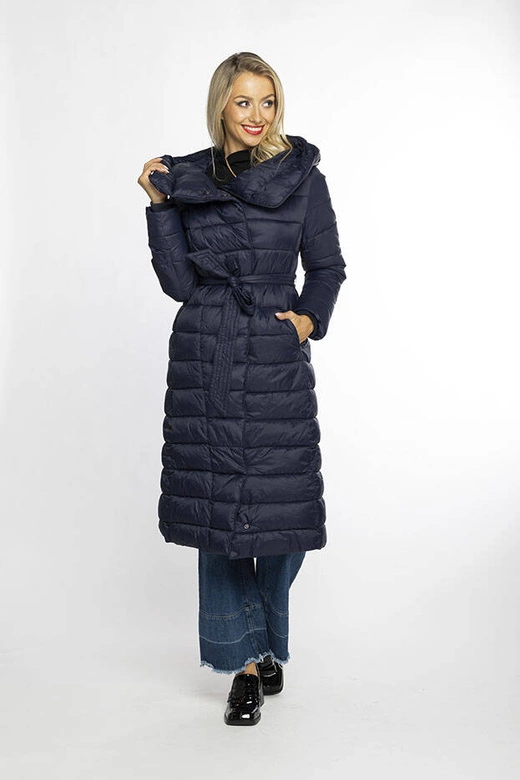 Pikowany płaszcz z wysoką stójką i kapturem granatowy (AG1-J9062C)