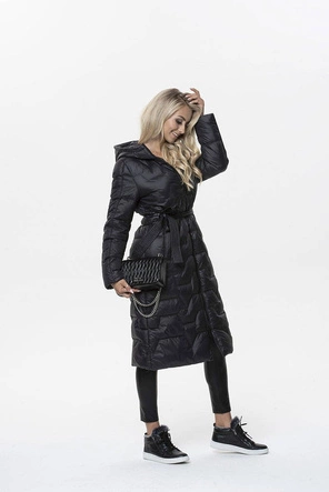 PIKOWANY PŁASZCZ Z PASKIEM CZARNY (1119)