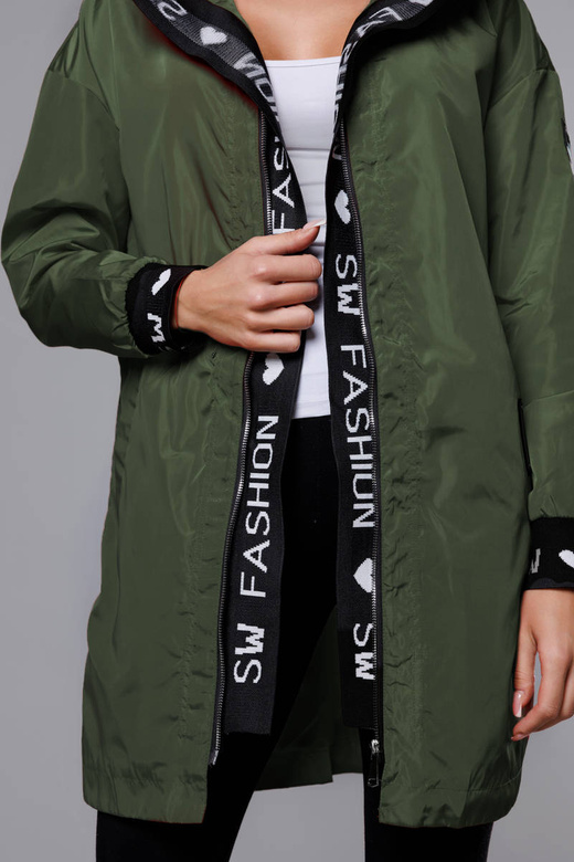 Cienka kurtka damska z ozdobną lamówką khaki (B8145-11)