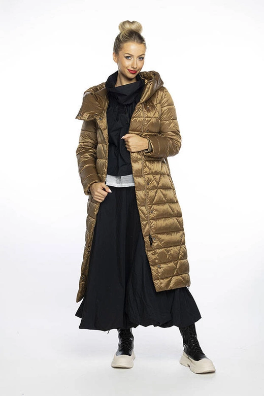 Pikowany płaszcz z kapturem złotobrązowy (AG1-J9069)