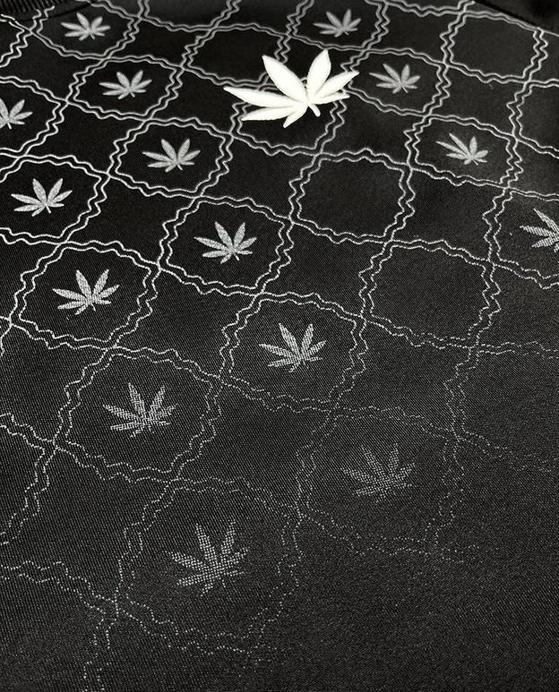 Męska bluza z nadrukiem czarna (8B1108-3)