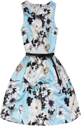 ROZKLOSZOWANA SUKIENKA W KWIATY BŁĘKITNA (ART53)