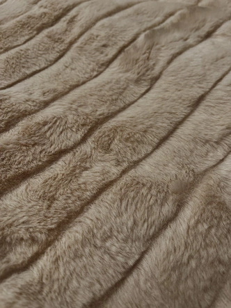 Futrzana kamizelka na podszewce camel (2114)