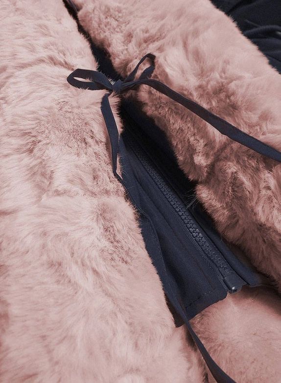 DAMSKA PARKA ZIMOWA Z FUTREM GRANATOWO-RÓŻOWA (B9550)