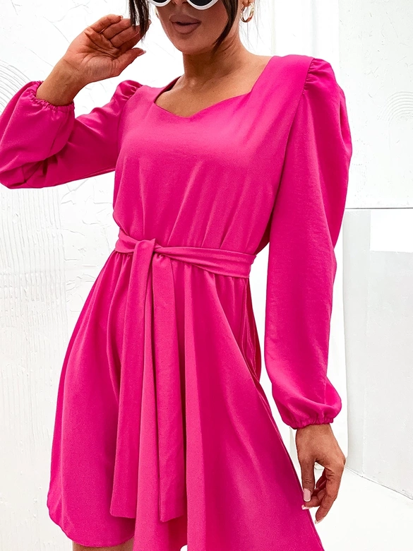 Elegancka sukienka z rozkloszowanym dołem fuksja (8249)
