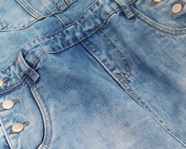 JEANSOWA SPÓDNICA OGRODNICZKA Z DZIURAMI NIEBIESKA (6045)