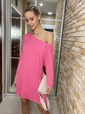 SUKIENKA Z OPUSZCZANYM RAMIENIEM RÓŻOWA (667ART)