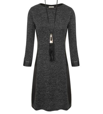 ROZKLOSZOWANA SUKIENKA Z WSTAWKAMI CZARNA (1627)