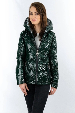 PIKOWANA KURTKA DAMSKA Z KAPTUREM ZIELONA (R9562)