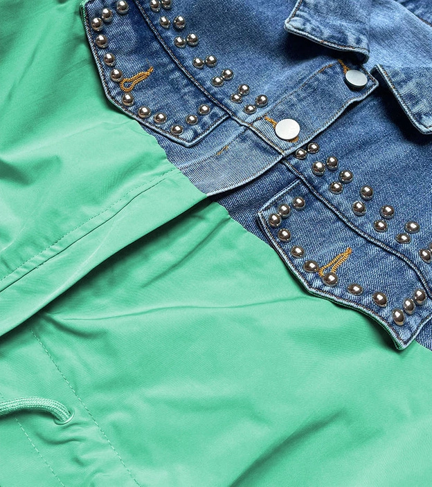 Damska kurtka jeans denim z łączonych materiałów niebiesko-zielona (pffs12233)