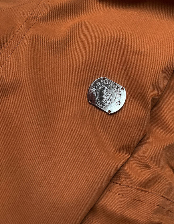 ZIMOWA PARKA DAMSKA Z WSTAWKAMI Z EKOSKÓRY KARMELOWA (M-21A93)