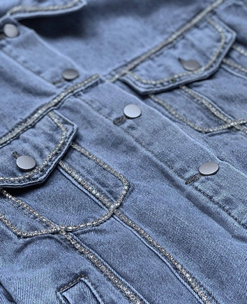 Jeansowa kurtka damska denim cyrkonie niebieska (t2861)