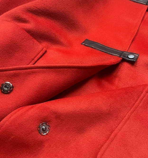 Krótki damski płaszcz z kapturem czerwony (gsq2311)