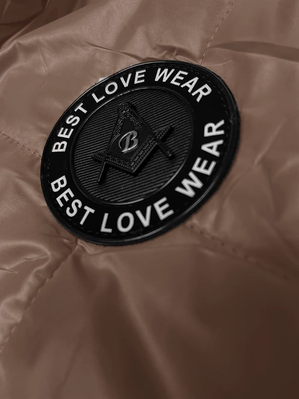 Kamizelka damska z ozdobnym pikowaniem camel (B8230-101)