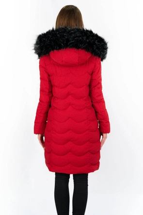 PIKOWANA KURTKA Z KAPTUREM CZERWONA (1906)