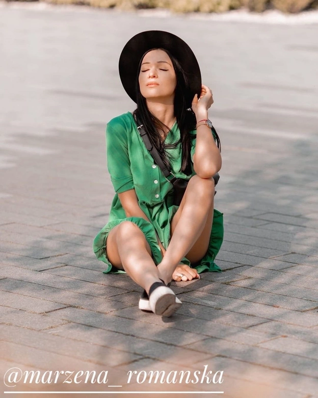 BAWEŁNIANA SUKIENKA OVERSIZE CZARNA (305ART)