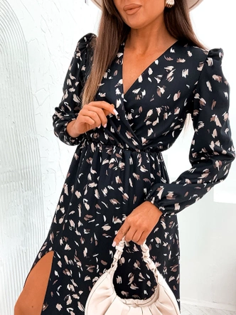 Zwiewna sukienka z rozcięciem na dole czarna (82121)