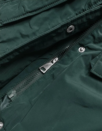 Zimowa kurtka damska z paskiem ciemnozielona (f7039-4)
