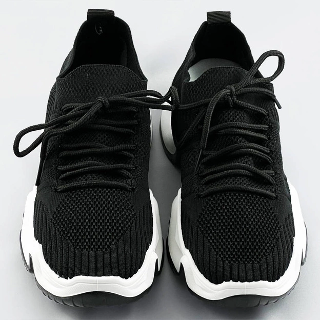Czarne sneakersy na białej podeszwie (xa055)