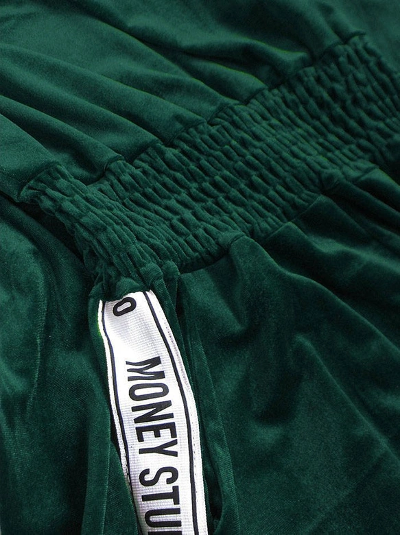 DŁUGI KOMBINEZON WELUROWY Z LAMPASAMI ZIELONY (627ART)