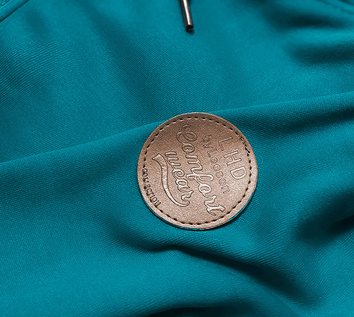 Bluza damska z ozdobnym kapturem turkusowa (AMG725-2)