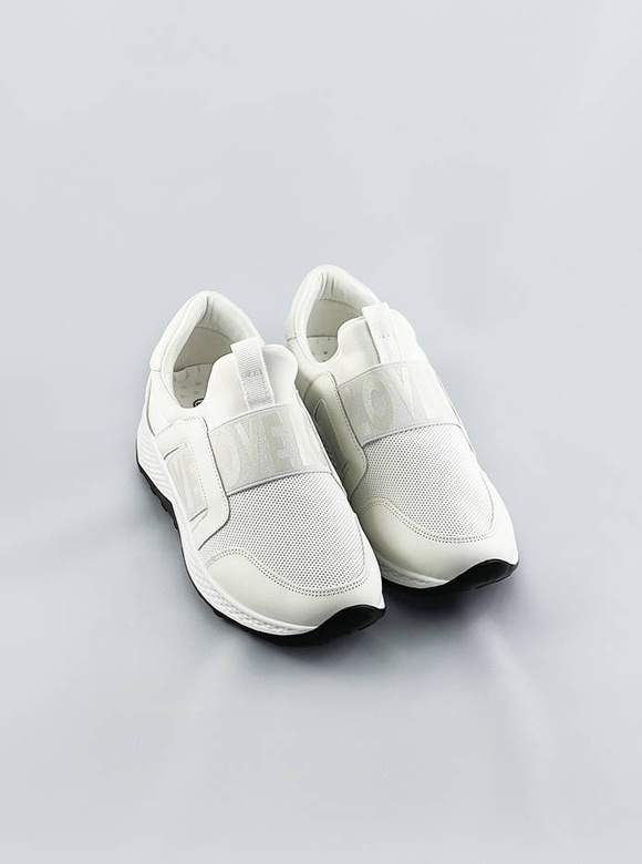 Wsuwane buty damskie z gumką białe (c1003)