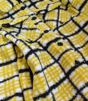 PLUSZOWY DAMSKI PŁASZCZ W KRATĘ ŻÓŁTY (002)